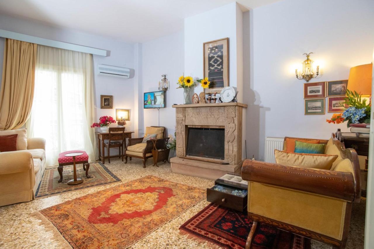 Ferienwohnung Marina'S Bright Getaway - Nafplio Center House Exterior foto
