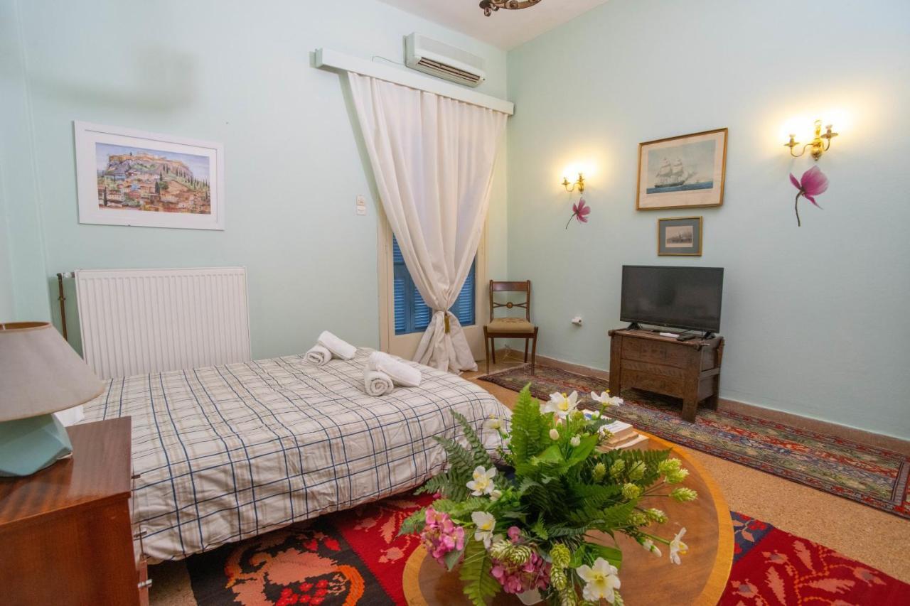 Ferienwohnung Marina'S Bright Getaway - Nafplio Center House Exterior foto